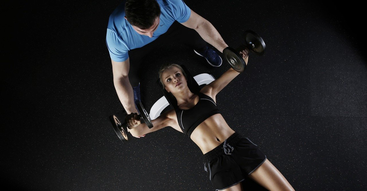 NotisJuridicas's tweet photo. 🏋️ 💥 Una máquina en mal estado, un traspié en una cinta... Los accidentes en gimnasios son frecuentes, y con ellos los pleitos por daños 💰 ¿Tengo derecho a indemnización si me lesiono? 🤔 Repasamos las últimas sentencias (con enlaces disponibles) 👉 https://t.co/5OCeMikbBI https://t.co/fsc5BtVYPJ