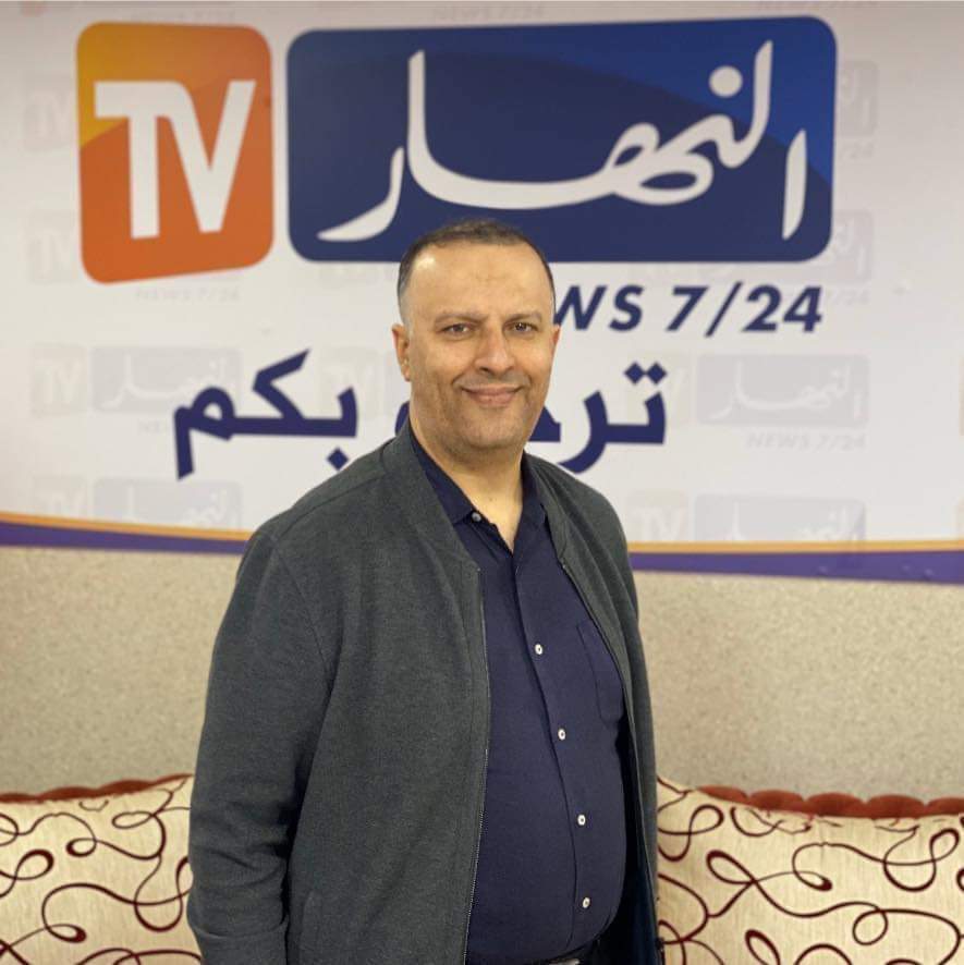 لا تأسفن على غدر الزمان لطالما ... رقصت على جثث الأسود كلاب

لاتحسبن برقصها تعلو على أسيادها ... تبقى الأسود أسوداً والكلاب كلاب
#النهار 
#Ennahar 
<a href="/anisrahmanidz/">Anis Rahmani أنيس</a>