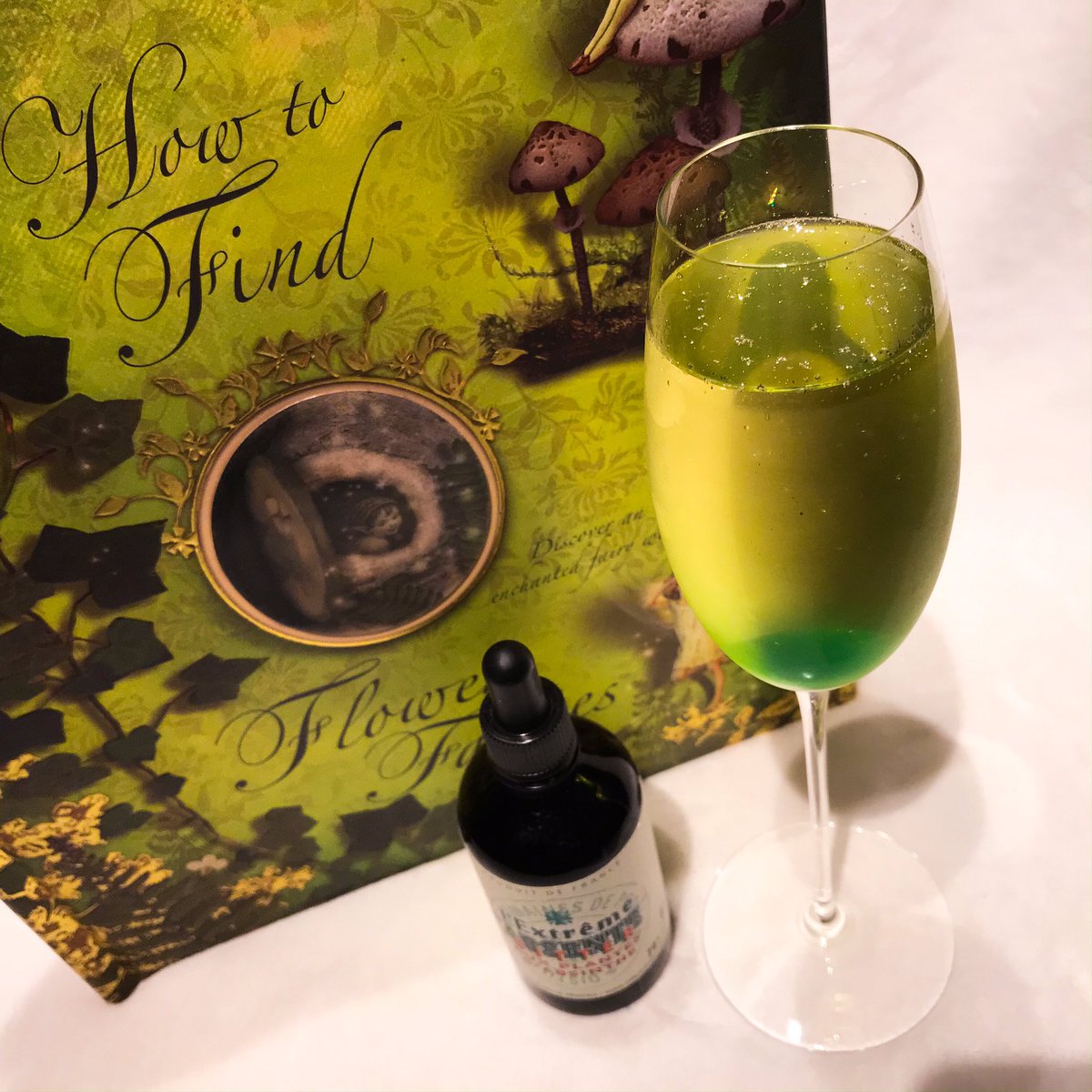 Bookcafe Bar 十誡 در توییتر バータイム限定 定番文豪カクテル アーネスト ヘミングウェイ 午後の緩やかな死 シャンパンはヘミングウェイご指名のg M マムを使用 アブサントルー アクセントにアブサンビターズを垂らし ミントチェリーを