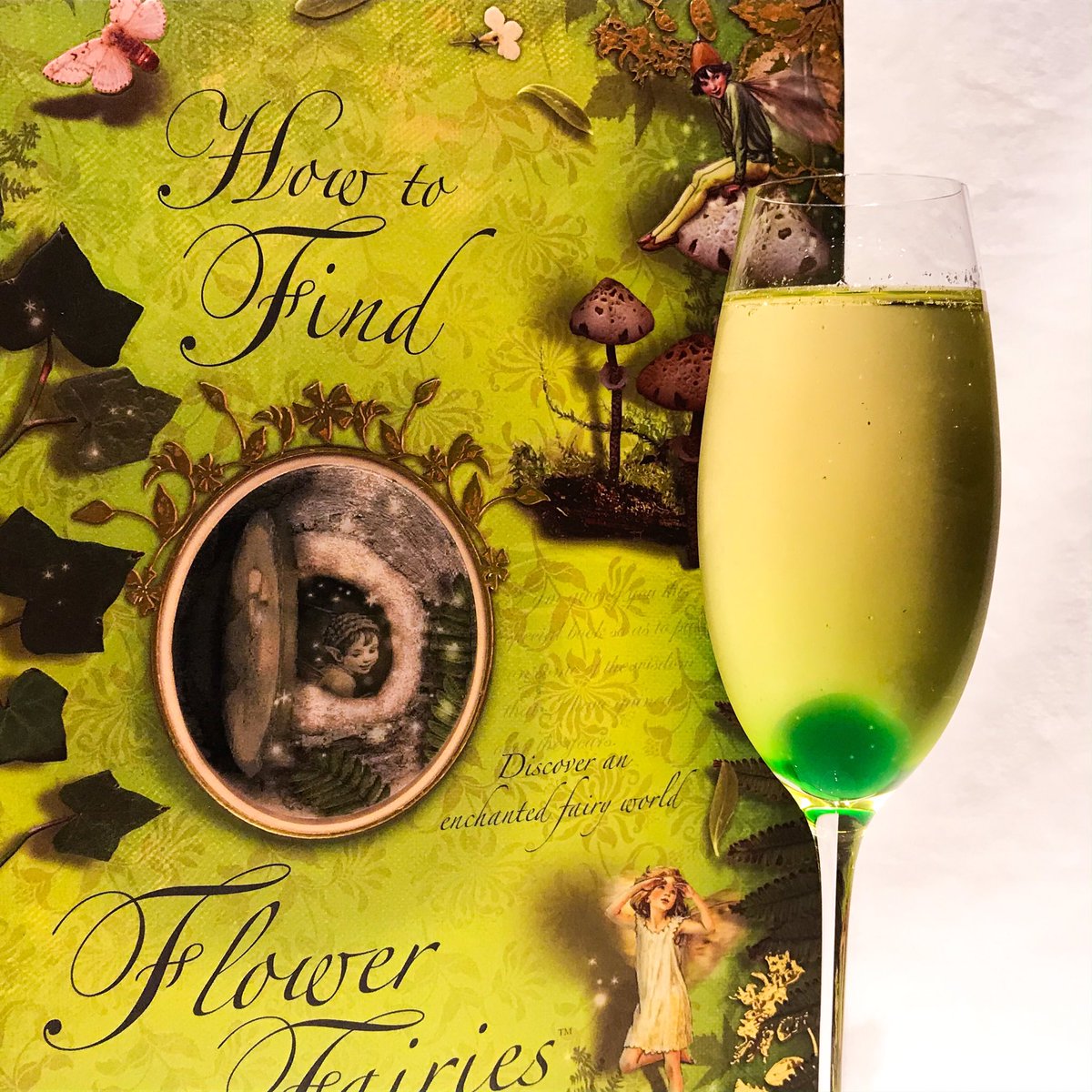 Bookcafe Bar 十誡 در توییتر バータイム限定 定番文豪カクテル アーネスト ヘミングウェイ 午後の緩やかな死 シャンパンはヘミングウェイご指名のg M マムを使用 アブサントルー アクセントにアブサンビターズを垂らし ミントチェリーを