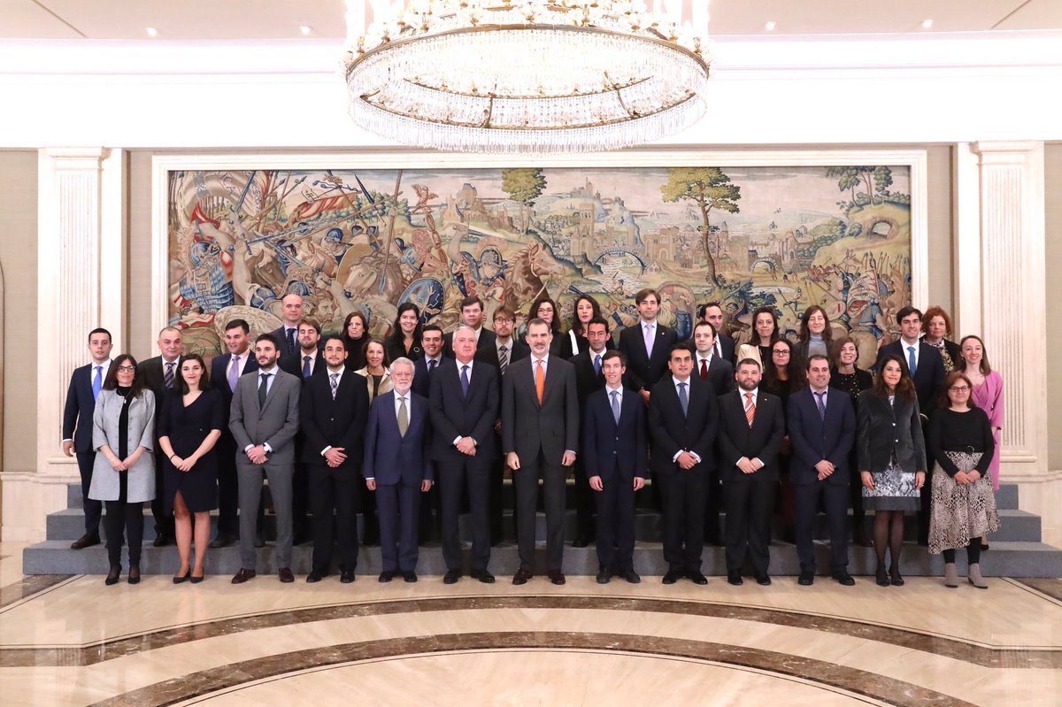 El Rey recibe a los nuevos Ingenieros Agrónomos del Estado, vinculados al @mapagob y a otras áreas de la Administración como la Dirección General del Catastro o los Puestos de Inspección Fronteriza (PIF) de Sanidad Vegetal casareal.es/ES/Actividades…