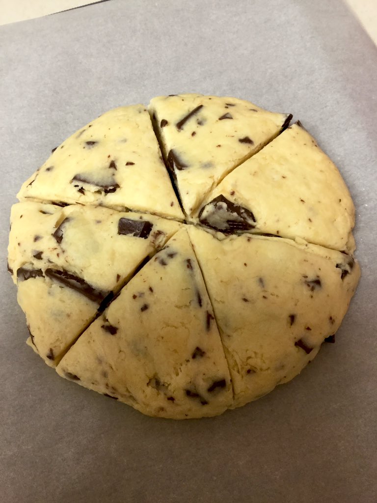 簡単チョコスコーン ホットケーキミックス 0g バター 50g 牛乳 50 Mog Nekoのイラスト