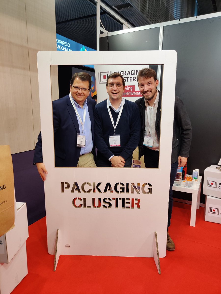 packcluster's tweet photo. Con @JuvasaSL y @NG_Plastics, socios del clúster en el estand de @packcluster @pickpackexpo. #packaging https://t.co/WBwKonw0FE