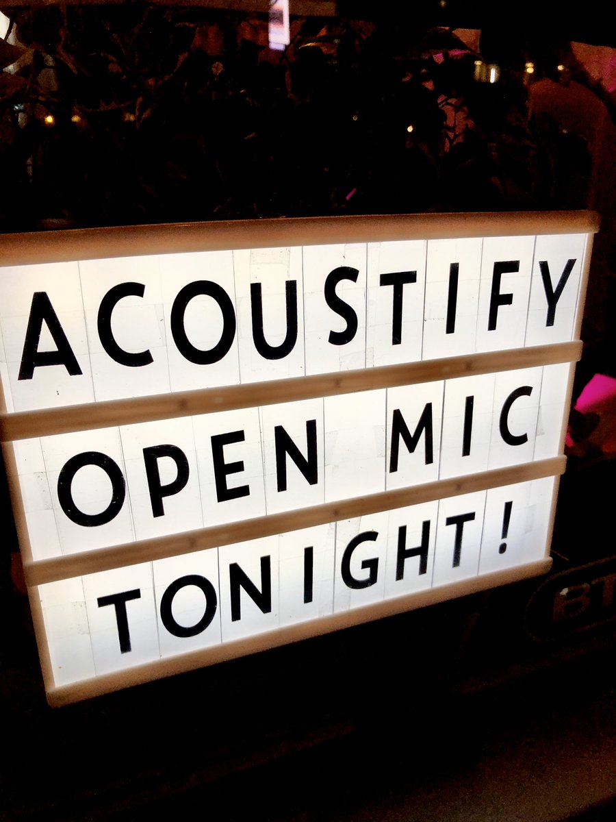 LIVE MUSIC TONIGHT: Open Mic Night @PrincesHead #Richmond #piano & #guitar supplied- covers or originals - sorry, no backing tracks. Musicians Sign up at 8pm and receive a free drink! #openmic #openmike #livemusic @gr8musicvenues @OpenMicFinder #London