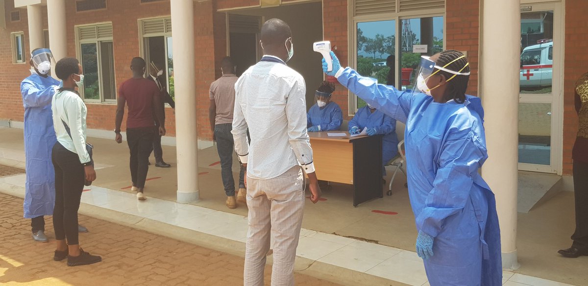 RwandaHealth's tweet image. Rwanda holds a simulation exercise to test its capacities in preparedness and response for any Coronavirus Disease suspected cases at @RwaMilitaryHosp. #COVID19 

There is no single case of Coronavirus Disease in #Rwanda to date. @RBCRwanda #RwOT