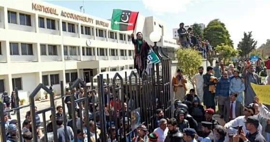 RabiaAbbasiPPP's tweet photo. مشرف کی باقیات نیب، ان جیالوں اور
جیالیوں کو ڈرائے گی.
#NAB
#NabGardiBandKaro #StandWithChairmanBBZ
#SayNoToPoliticalVictimisation
#JeayBhutto Jeay Chairman #PPP #BilawalBhuttoZardari Sb.
@BBhuttoZardari @AseefaBZ
@ShahNafisa @shaguftajumani @DRMAHREENBHUTTO
@SassuiPalijo https://t.co/ILI3M3ZJJ4