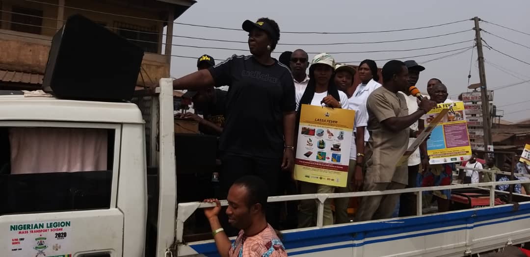 action_edo's tweet photo. The Chairman, @EgorLGA Hon.E Ogbemudia taking the lead with her #YouthCorpmembers, staff in a road walk creating more awareness on #Lassafeverpreventionandcontrol, #Feb2020IPDS
#Strongpoliticalwill 
#Lassafeverispreventable 
#HandwashingisKey https://t.co/2OOaj3Rb9e