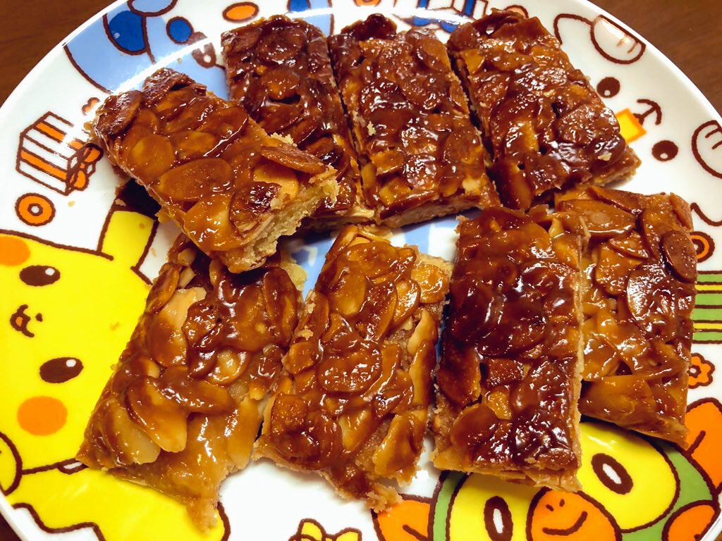 昔料理教室で習ったフロランタンの作り方です☺️
バレンタイン、チョコと+αでイカがでしょうか(∩^ω^∩) 
https://t.co/oIdL0kLCas 