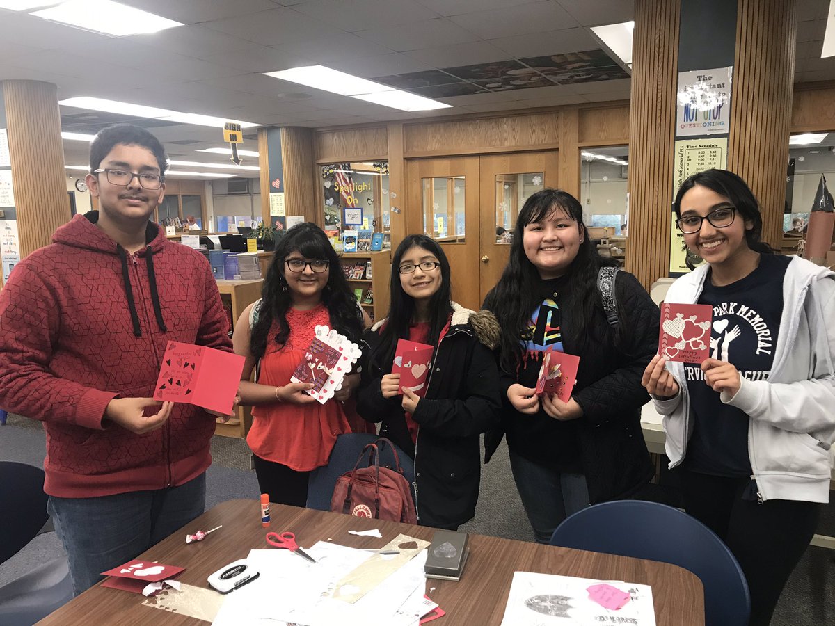 nhp_library's tweet photo. Making at work at yesterday’s GEAR Club meeting! Check out these great Valentine’s Day cards! #GEARclubRocks #NHPpride #ValentinesDayCards2020 #stampingfun https://t.co/HugdradgL2