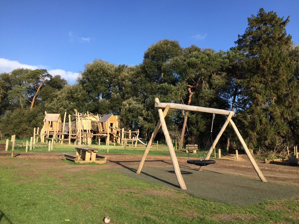 If you are in #dorset for half term with kids and keen to be outside  - you’ll struggle to find anywhere better than ⁦ #uptoncountrypark - fabulous new play park - safe open area - woods - great facilities when you need a drink to warm up - fab for dogs and kids !