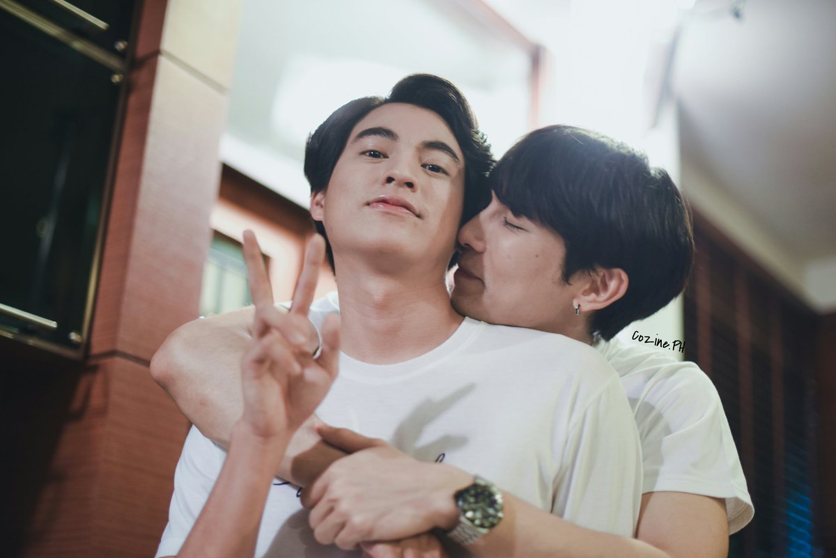 TharntypeB's tweet photo. Aquele bom dia lindo, passando na sua TIME LINE 

#TharnTypeTheSeries #tharntypetheseriesseason2 
#TharnTypeFanMeetinginBKK 
#mewsupasit #mewgulf #mewlions #gulfstars https://t.co/AUvMmKnuKN