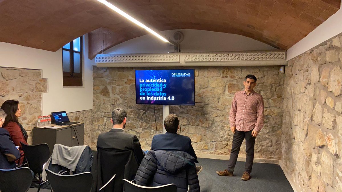 dca_cat's tweet photo. Finalitzem la nostra jornada anual amb les presentacions de Jordi Cabau, CTO del Grup Saltó; @victorfalguera, CEO d'@estratoseu i Samuel Andero, Senior Product Manager de @CONNECTOCRACY.

Ara toca seguir treballant per una Aliança de futur durant aquest 2020!

#IoTCAT2020 https://t.co/YNM6xV4bU5