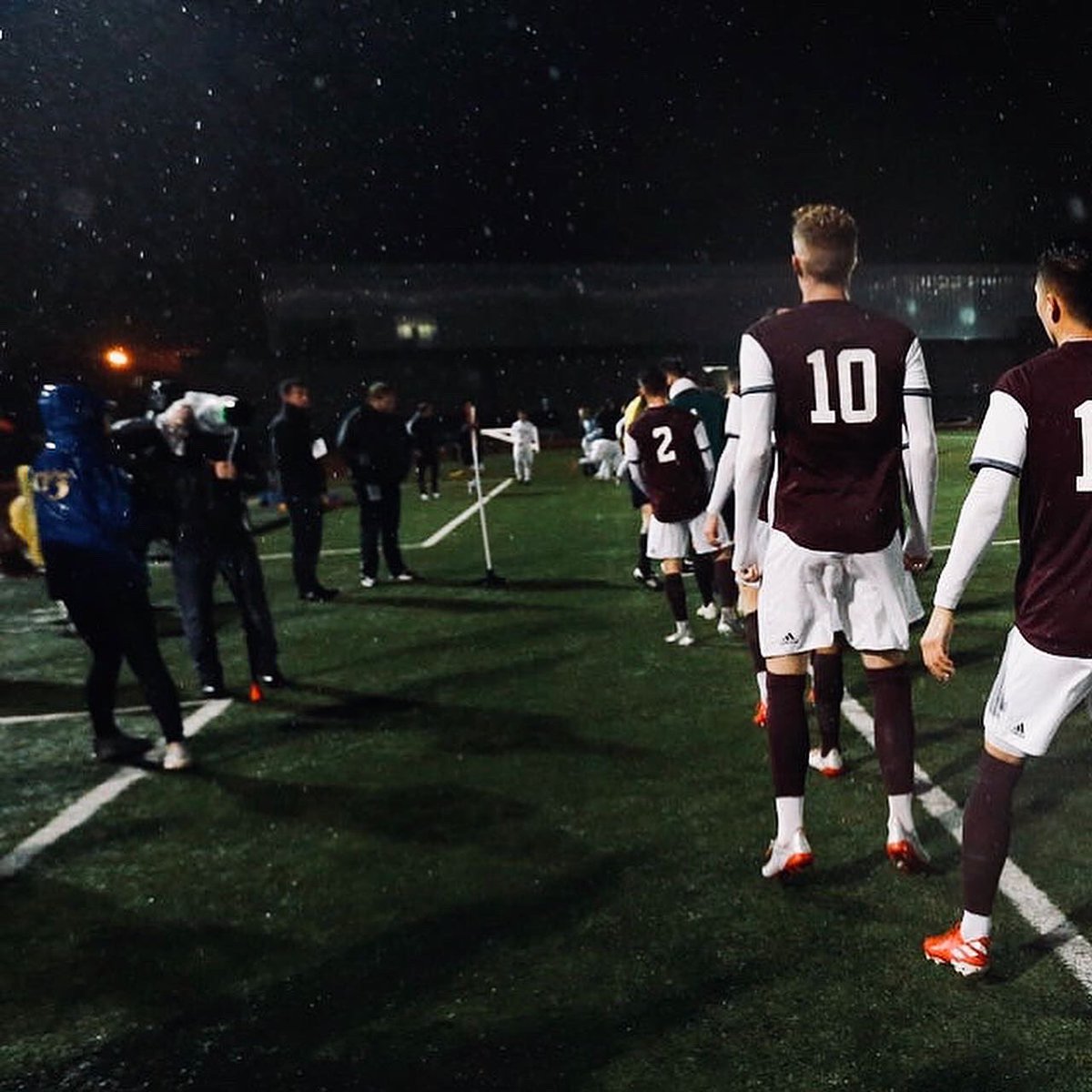 Even with a record of 18-1-1 &amp; being ranked 9th in the country, we think that’s 1 loss too many &amp; 8 rankings short. Please hit the link below &amp;  donate anything you can to Mens Soccer to help take this program where it needs to be! @MSUBearsMSoccer 

givecampus.com/schools/Missou…