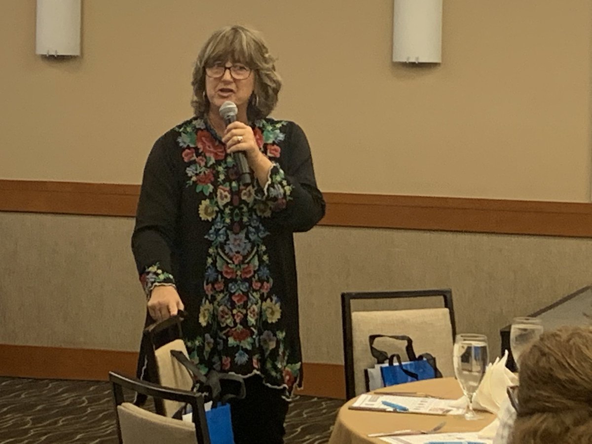 LogsdonAnnette's tweet image. Learning about a powerful template for cultural proficiency with Dr. Trudy Arriaga &amp;amp; BetterLesson in San Diego. #openingdoors #betterlesson #aasa2020