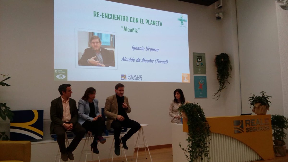 “En Alcañiz (Teruel) basamos nuestra sostenibilidad medioambiental en cuatro pilares: fomentar el autoconsumo, movilidad, residuos e innovación” <a href="/iurquizu/">Ignacio Urquizu</a>, alcalde de <a href="/AytoAlcaniz/">Ayuntamiento Alcañiz</a> #ReencuentroConElPlaneta en <a href="/Reale_Seguros/">Reale Seguros</a>