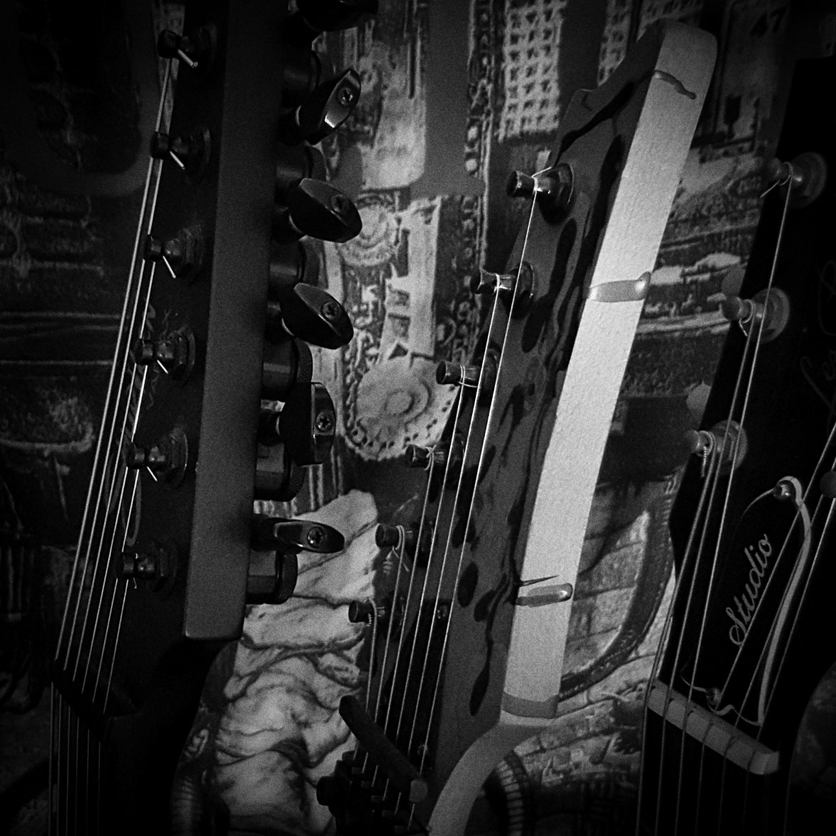 troll_breeder's tweet image. Time to pick up the guitar.
#guitar #metal #6strings #composing #sepultura #inspiration