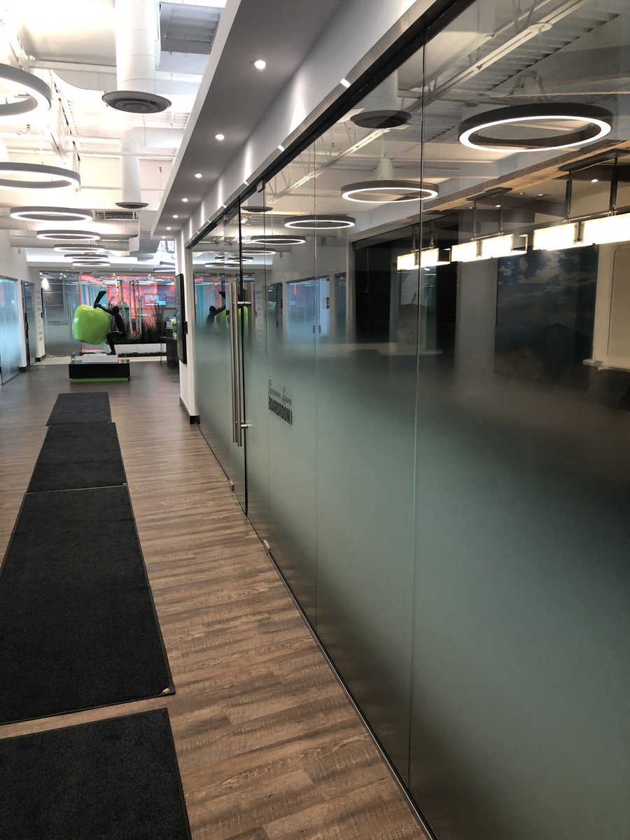 evwindowfilms's tweet photo. A great project with Losani Homes in Stoney Creek. Completed their head offices with A little bit of everything! #windowfilmcanada #3mwindowfilm #3mfasara #3mglassfinishes #3mdichroic https://t.co/PeMjchemTW