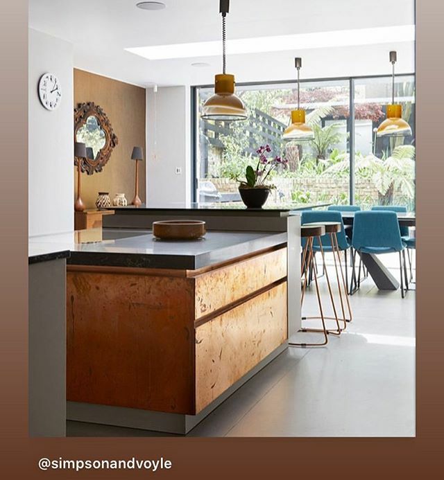 A stunning collaboration with very talented designers @simpsonandvoyle who tell us that this gorgeous Urbo kitchen is getting lots of insta love this week 
_
-
-
#roundhousecollaboration #interiordesign #metallickitchen #kitchenfinishes #roundhousedesign… ift.tt/2vwfvZQ