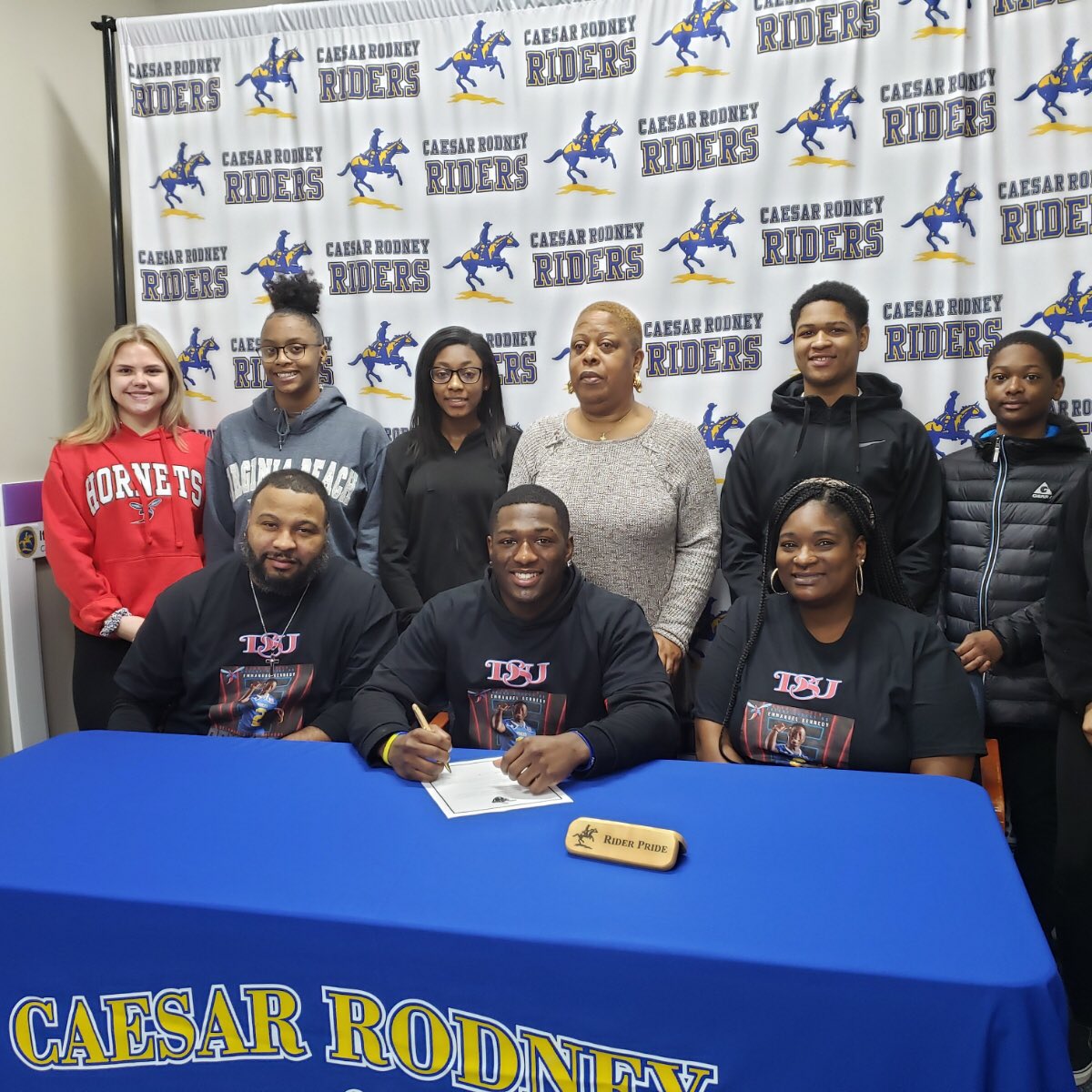 ...✍🏾✍🏾✍🏾 <a href="/DelSt_Football/">Delaware State FB</a>