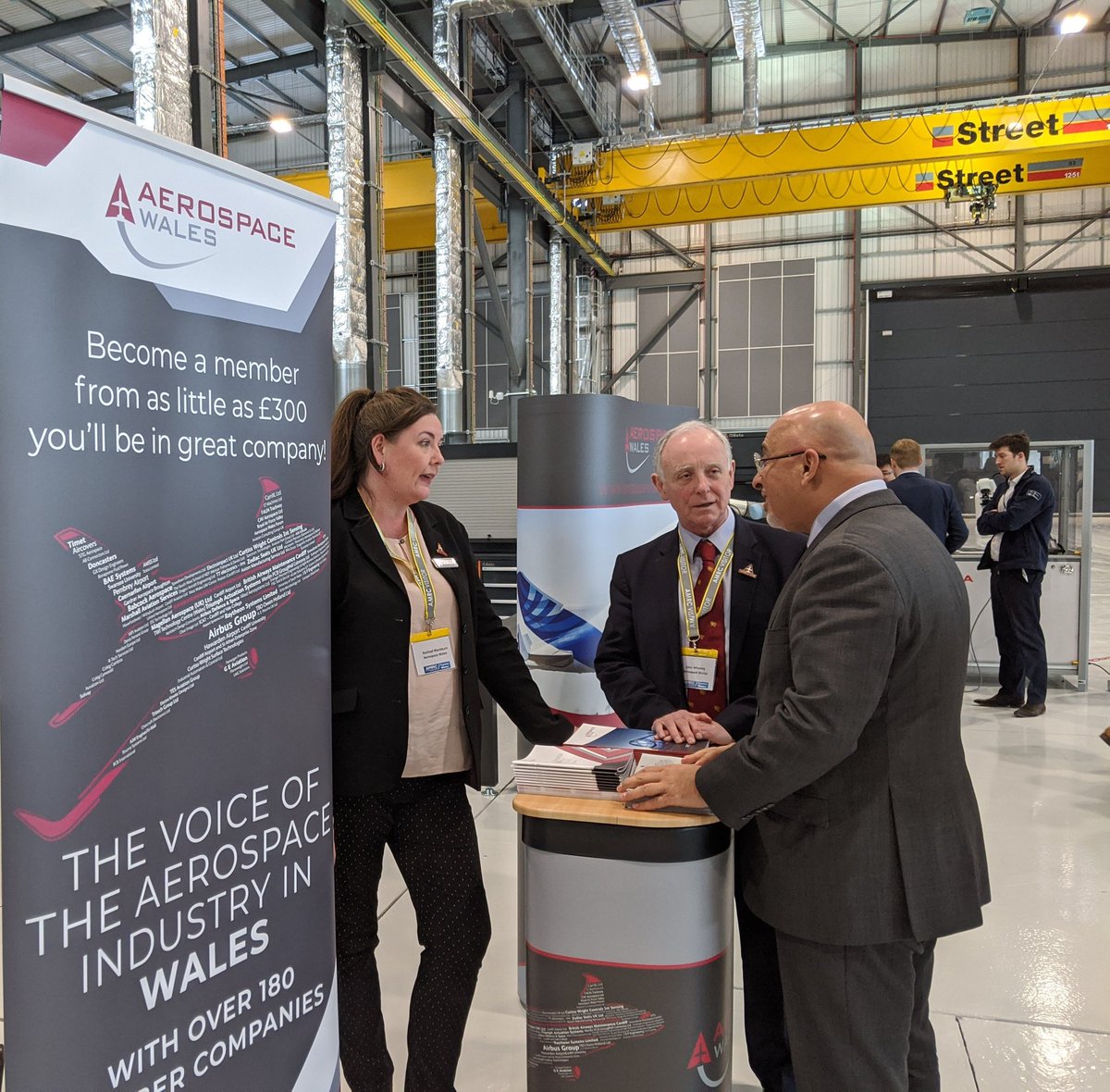 The Aerospace Growth Partnership (@theagpuk) on Twitter photo <a href="/nadhimzahawi/">Nadhim Zahawi</a>, as part of the Aerospace Sector Deal: One Year On event, took the opportunity to engage with <a href="/TheAMRC/">Advanced Manufacturing Research Centre</a> & <a href="/AerospaceWales/">Aerospace Wales</a> and to meet with apprentices from <a href="/AirbusintheUK/">Airbus In The UK</a> ...
#SectorDeal #AGP <a href="/sheffielduni/">The University of Sheffield</a> <a href="/nadhimzahawi/">Nadhim Zahawi</a>, as part of the Aerospace Sector Deal: One Year On event, took the opportunity to engage with <a href="/TheAMRC/">Advanced Manufacturing Research Centre</a> & <a href="/AerospaceWales/">Aerospace Wales</a> and to meet with apprentices from <a href="/AirbusintheUK/">Airbus In The UK</a> ...
#SectorDeal #AGP <a href="/sheffielduni/">The University of Sheffield</a>