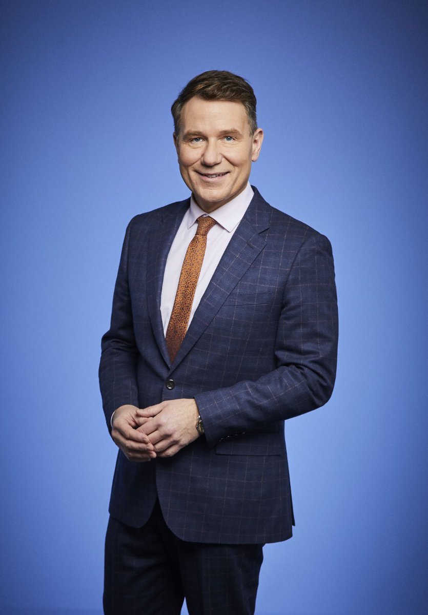 #JustAnnounced - New to this year's line-up...<a href="/ITV/">ITV</a>'s <a href="/RichardAArnold/">Richard Arnold</a>! Come and see him LIVE on stage at #IdealSpring on 31st March &amp; 1st April! Tickets to this year's show available here - bit.ly/39xFtee #ITV