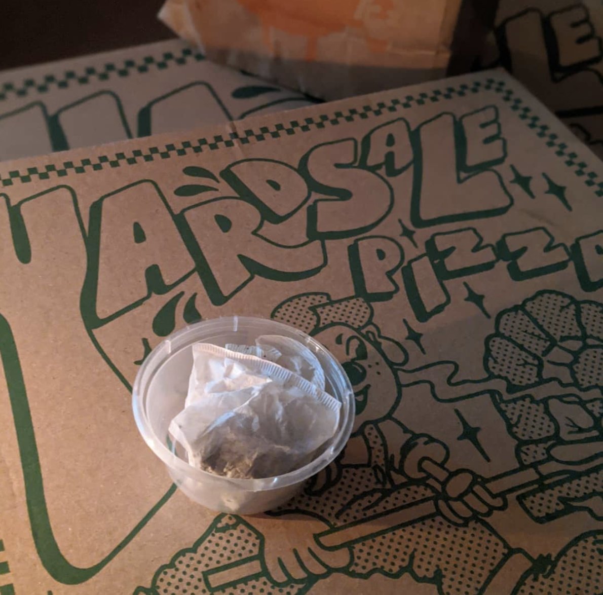 YardSalePizza's tweet photo. What happens when you run out of tea? Yard Sale Pizza deliver 🙋‍♂️💁‍♂️DON'T RECKON YOU'D GET THAT SORT OF VIP SERVICE WITH ANY OTHER FOOD DELIVERY COMPANY... 👀 https://t.co/GtNtUMvNnr