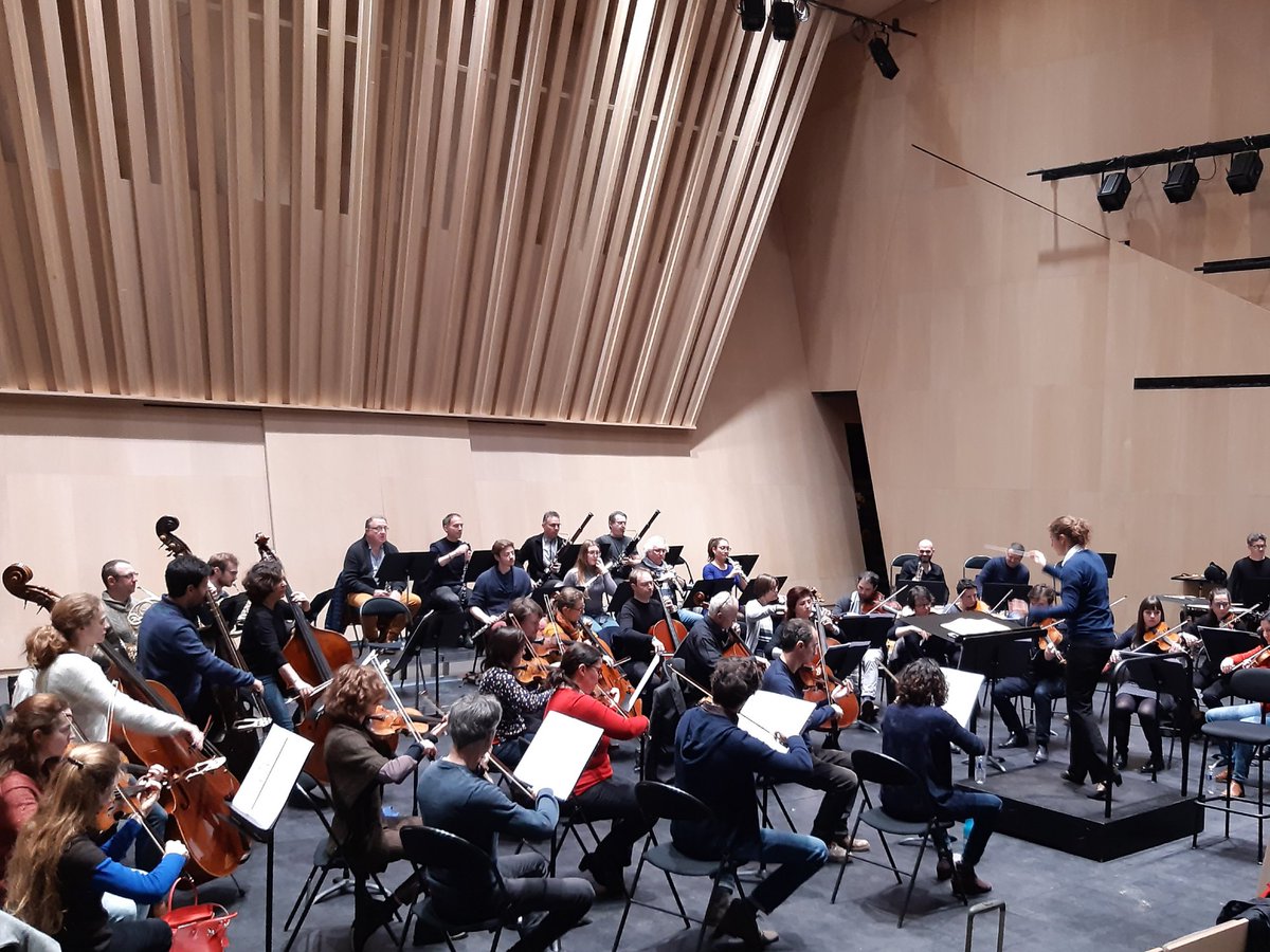 Les Siècles (@lessiecles) on Twitter photo #AnnéeBeethoven
Les musiciens <a href="/LesSiecles/">Les Siècles</a> viennent d'arriver à <a href="/CMDsoissons/">Cité de la musique et de la danse grandsoissons</a> et y interpréteront, avec les professeurs des conservatoires de l'Aisne, les Symphonies n°2 et 5 ce samedi, sous la direction de Corinna Niemeyer ! #EnsembleOrchestraldelaCité #AnnéeBeethoven
Les musiciens <a href="/LesSiecles/">Les Siècles</a> viennent d'arriver à <a href="/CMDsoissons/">Cité de la musique et de la danse grandsoissons</a> et y interpréteront, avec les professeurs des conservatoires de l'Aisne, les Symphonies n°2 et 5 ce samedi, sous la direction de Corinna Niemeyer ! #EnsembleOrchestraldelaCité