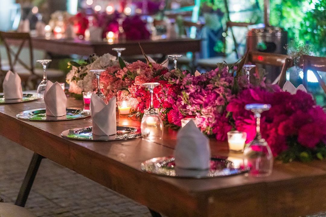Obsessing over those tiny details by @devikasakhuja that’s taken this dinner table up a notch .
#indianwedding #decor #weddingdecor #romantic #love #weddingdecor #decorideas #decorgoals #decoration #decorhacks #decorinspo #decorinspiration #decor #decorationideas #diy #eventtoe