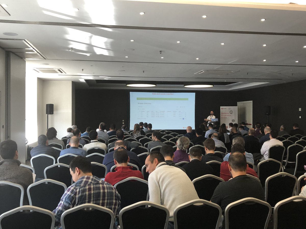 LuisRico__'s tweet image. Brillante demo de @makentenza sobre #SAPDataHub con #Openshift y OpenShift Container Storage en evento #OptimizaAutomatizaInnova en Barcelona. @RedHatIberia