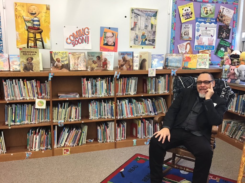 CBLindenLibrary's tweet image. Thanks Floyd Cooper for an awesome visit to @CBLindenSchool ! Students are using their erasers to make art like you!  Your message of “never give up” resonated with students and teachers. What a wonderful visit! @CBLibraries @AliTheisArt