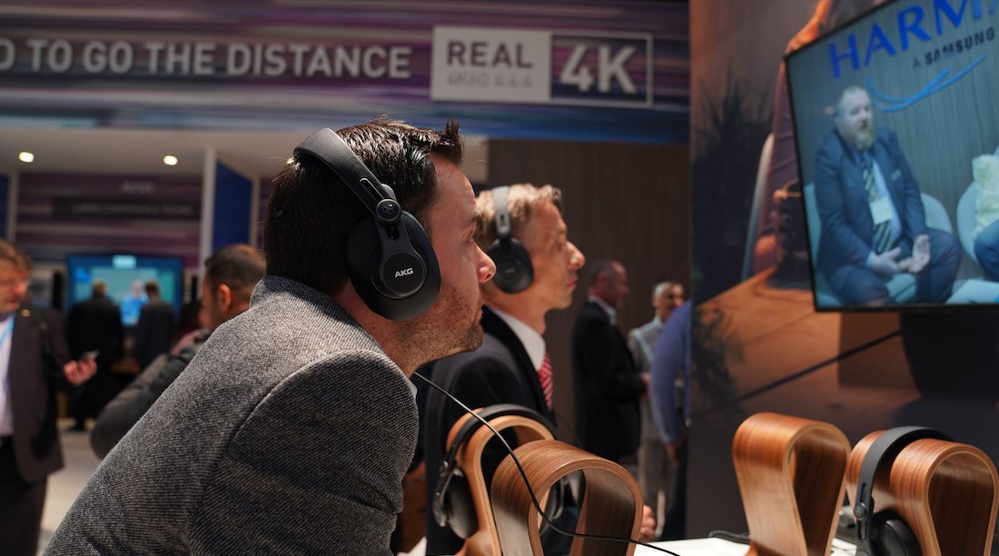 AKGaudio's tweet photo. Guests at #ISE2020 stop by the #HARMANPro booth to check out the latest podcasts & media sessions, listening through the all-new #AKGK371 headphones. Luxury comfort, legendary AKG sound, + so much more—experience it all in Hall 1, Stand F5 & F10. https://t.co/4zVpGkY6tq #AKGxISE https://t.co/yIXzUApmCV
