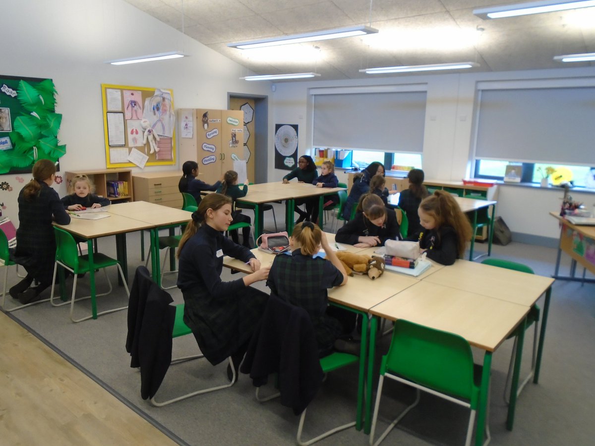 AbbotsHill's tweet image. Maths surgery was busy this morning with many pupils from Years 3-6 dropping in to ask our Year 6 Maths Ambassadors for some mathematical help. #Teamwork #AProblemShared