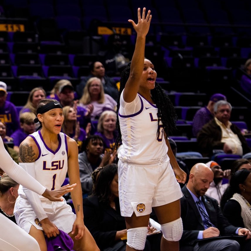 A play in three acts 🎭

#ncaaW | <a href="/LSUwbkb/">LSU Women's Basketball</a>