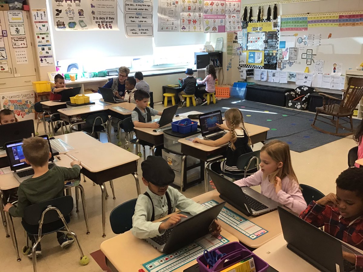 Celebrated the 100th Day of School yesterday with all of 1st grade! Each classroom teacher had a fun activity planned &amp; <a href="/CBSYurick/">Samantha Yurick</a> &amp; I were in charge of technology. The students loved reading books related to 100 on epic &amp; playing a counting game on the laptops!