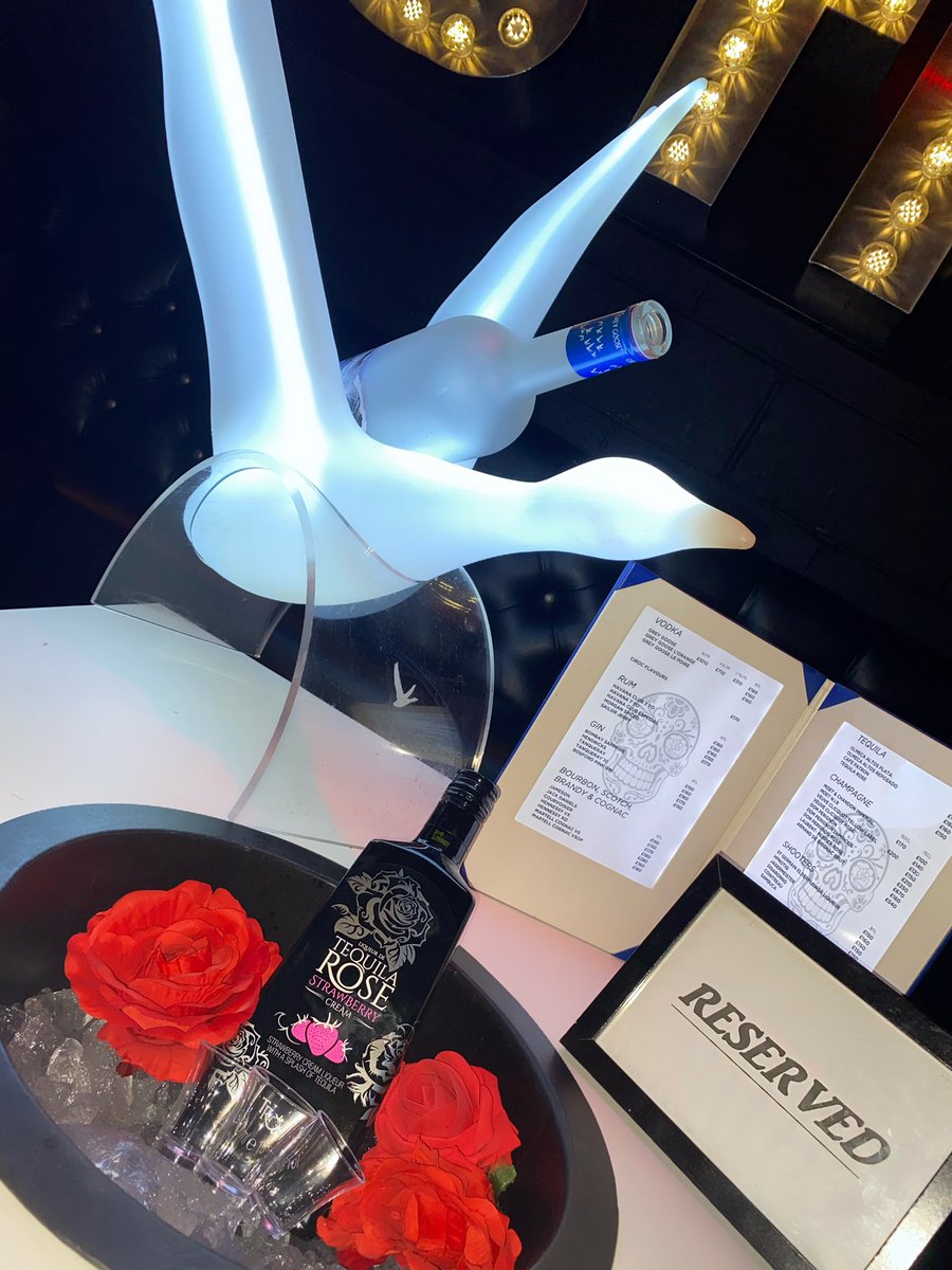 VALENTINES DEAL ❣️❣️  1.75 of grey goose &amp; a tequila rose - £400 - grab one for this weekend before they’re all gone 🌹Book now 07814505548!