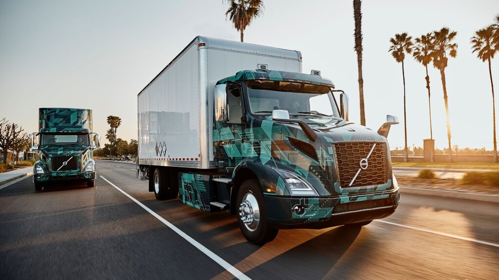 revista_TM's tweet photo. Volvo prepara lançamento comercial de caminhões pesados elétricos
https://t.co/ybf0xOoe9m https://t.co/2eVO61vCwB