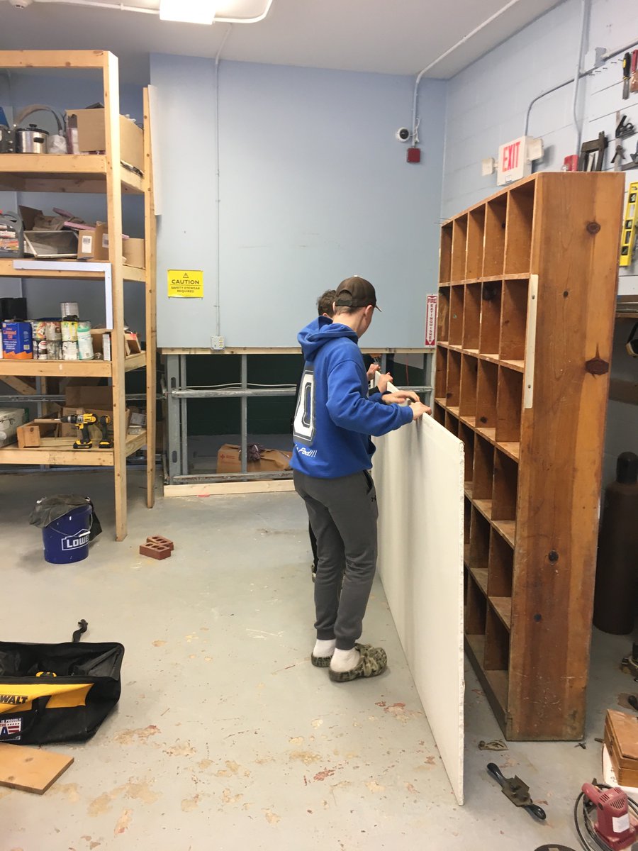 OcracokeC's tweet photo. Dry wall repair in the shop for first year cte students! https://t.co/0v4nLg999G