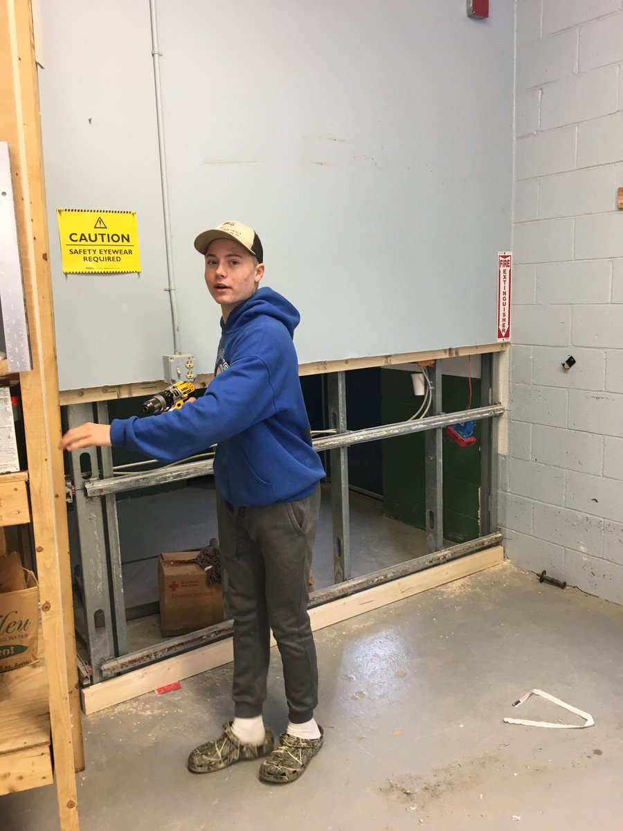 OcracokeC's tweet photo. Dry wall repair in the shop for first year cte students! https://t.co/0v4nLg999G
