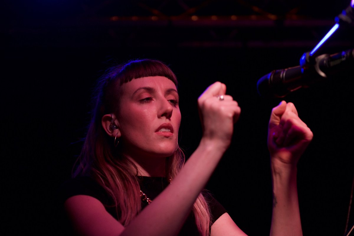 gstackphoto's tweet image. IDER filling the Sound House with a SOLD OUT show on a cold Tuesday @weareider @thesoundhouse_