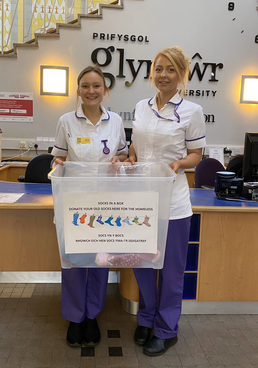 Our fabulous #WGUSept2018 @NursingGlyndwr students are collecting men’s socks 🧦 for the homeless. Any clean socks in good condition please donate in our drop sock box main reception @GlyndwrUni @RachelLuty_ @AnnWilliams6 @BethJon72517363 @CommunityCareC2