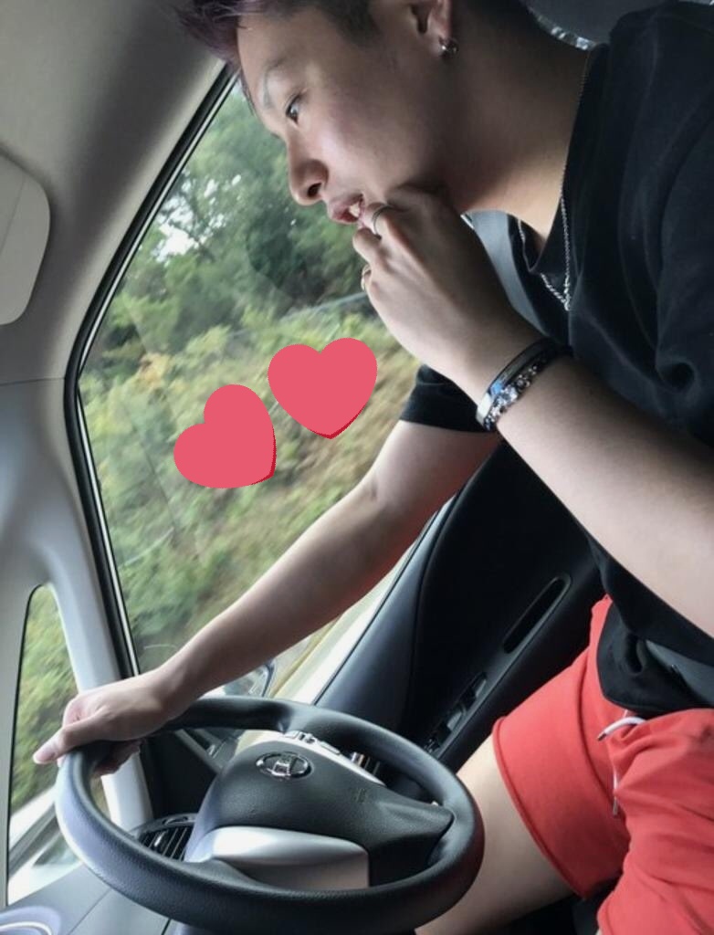 かず Twitterissa 毎日脇くん投稿156日目 今日は車 レペメンって感じです 脇くんと銀ちゃんとりゅーです 車運転してるだけで こんなかっこいいとかまじやばい 頼むから助手席載せてくれ かっこいいよぅ 脇くん毎日投稿 脇将人 内田匡 松尾 かず Twitterissa 毎日脇くん投稿156日目 今日は車 レペメンって感じです 脇くんと銀ちゃんとりゅーです 車運転してるだけで こんなかっこいいとかまじやばい 頼むから助手席載せてくれ かっこいいよぅ 脇くん毎日投稿 脇将人 内田匡 松尾