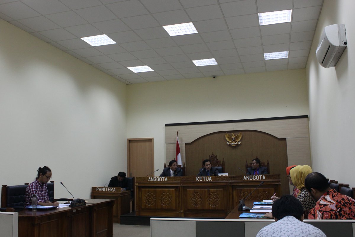 lokataru_id's tweet photo. 1. Komisi Informasi Pusat kembali menggelar sidang ketiga sengketa informasi antara ICW (@antikorupsi) sebagai Pemohon dan BPKP sebagai Termohon, Rabu (12/2) kemarin. Adapun yang menjadi obyek sengketa informasi ialah laporan hasil audit BPKP atas @BPJSKesehatanRI. https://t.co/aWnkzqzK0x