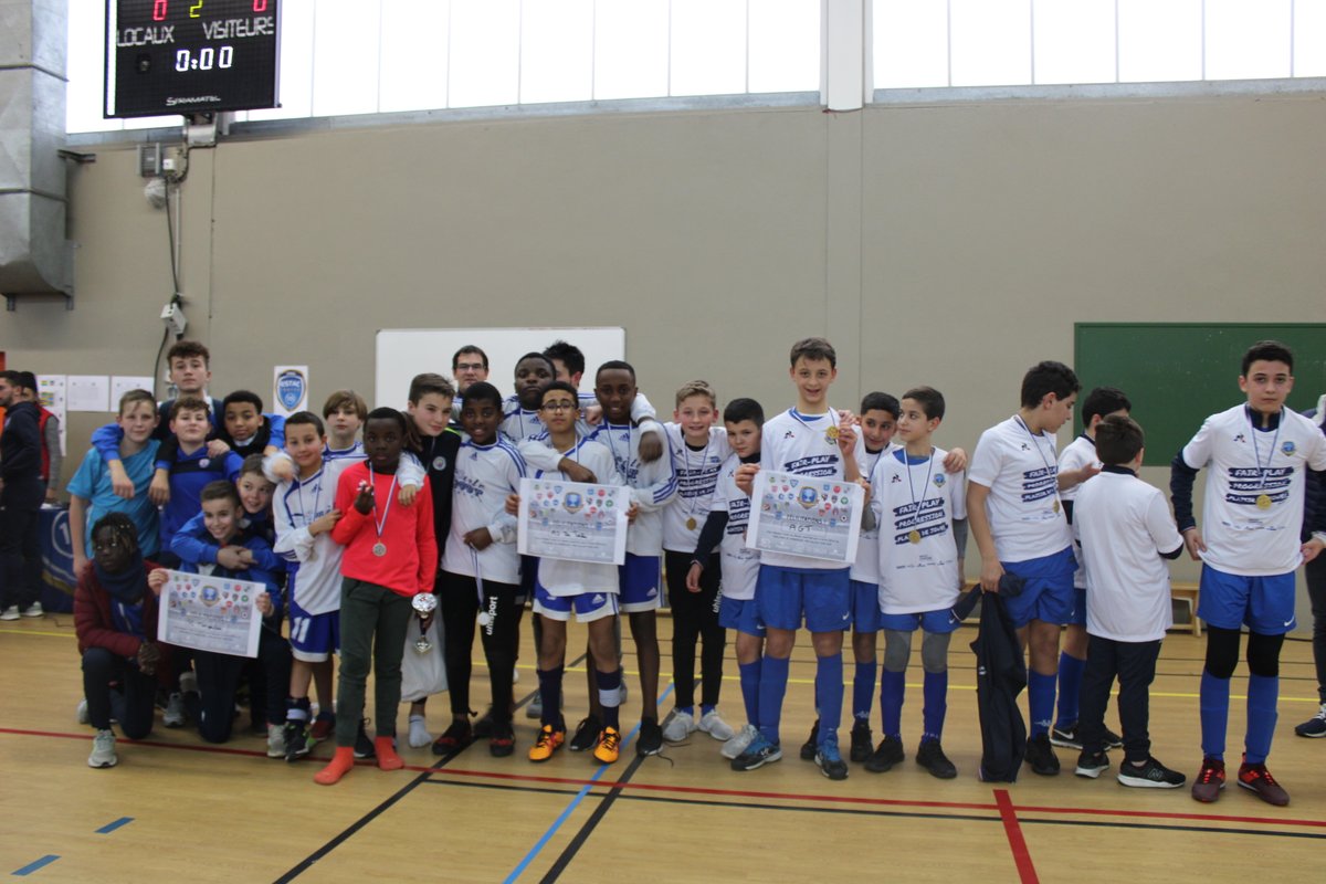 Challenge_Champ's tweet photo. Félicitations à #agt #asdutertre #fcmorgendois.
Ces 3 équipes se sont qualifiées pour le #CDC20 lors du tournoi futsal du dimanche 9 Février.
Elles rejoindront les 5 autres équipes auboises qui participeront au #challenge https://t.co/KktmOkNXqr