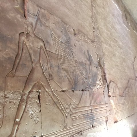 Another carving shows a Pharaoh dragging a weird sled-like vehicle with wings on it. Oddly enough, it kinda looks like the time travel device from the H.G. Wells movie The Time Machine. Ironically, the film primarily takes place in Egypt.