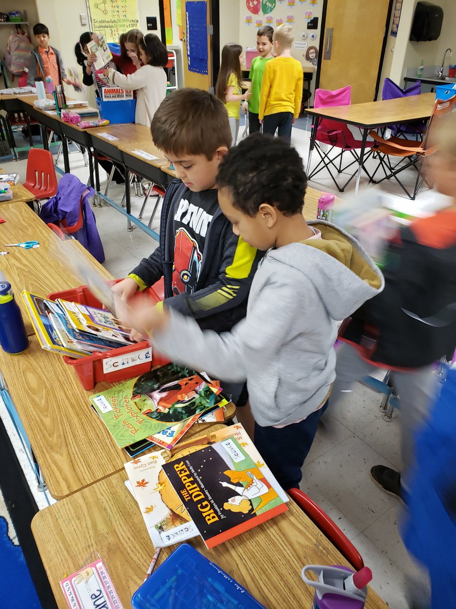 Andersoncm110's tweet photo. We started excitement about our new reading unit by getting elbows deep in our text options! Students pulled our nonfiction texts for our nonfiction unit from the class library.  Next step is to sort the books into different categories! #andersonfirsties2020 #cwesisthebest https://t.co/sUNrR4yl2a
