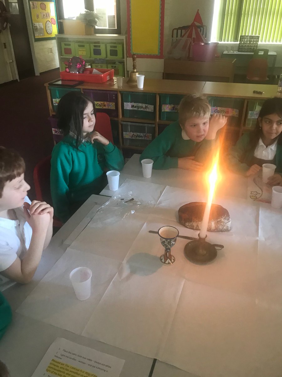 Springwood_Prm's tweet image. #springraglan are exploring the Jewish Shabbat and how they celebrate their religion.