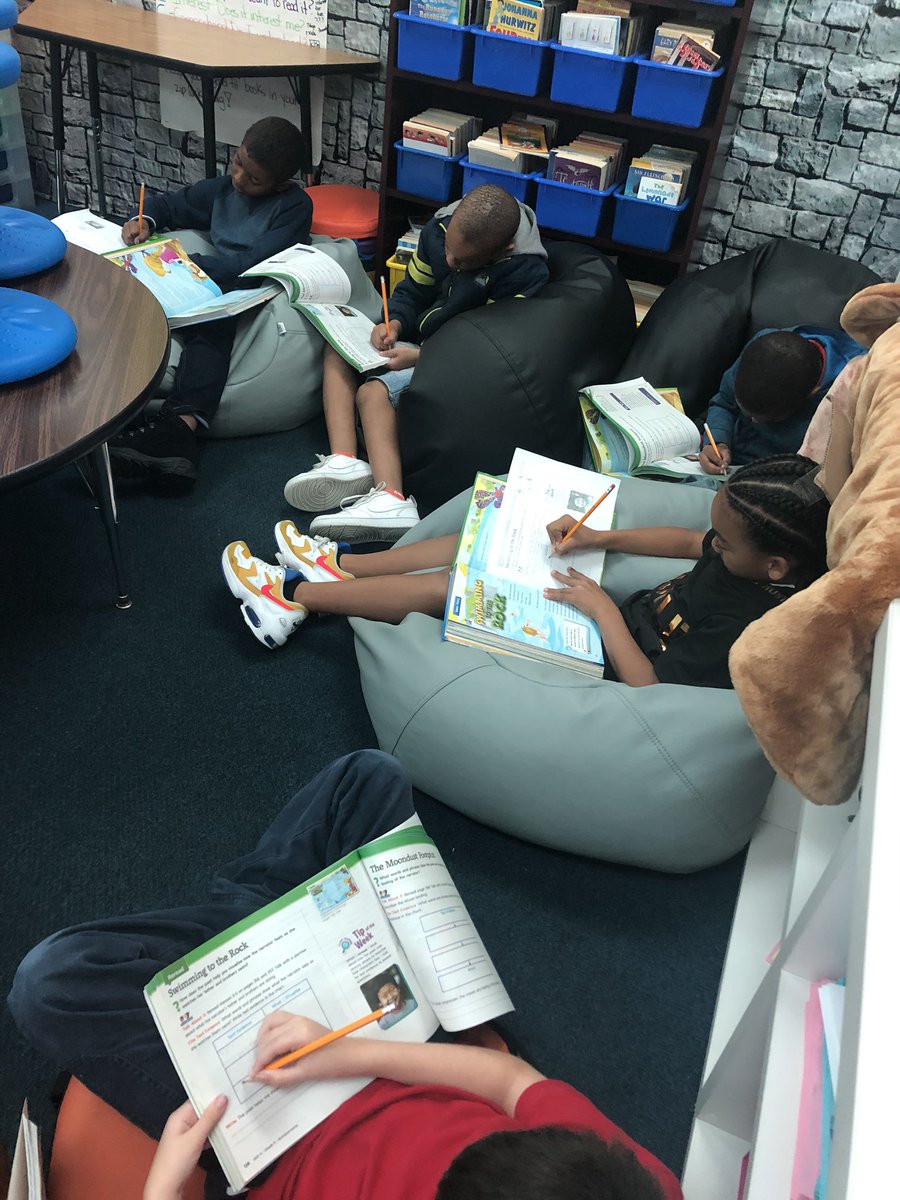 Digging into the text in our close reading companion! @HHSK8Knights