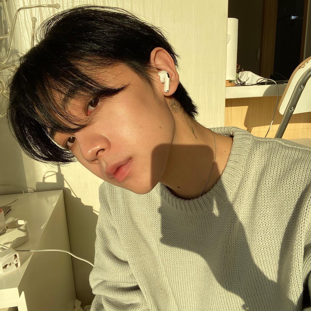 Follow : instagram.com/imyutg
----

#aboy #aboyaddict
#WeKnowWhatAgirlWant💋