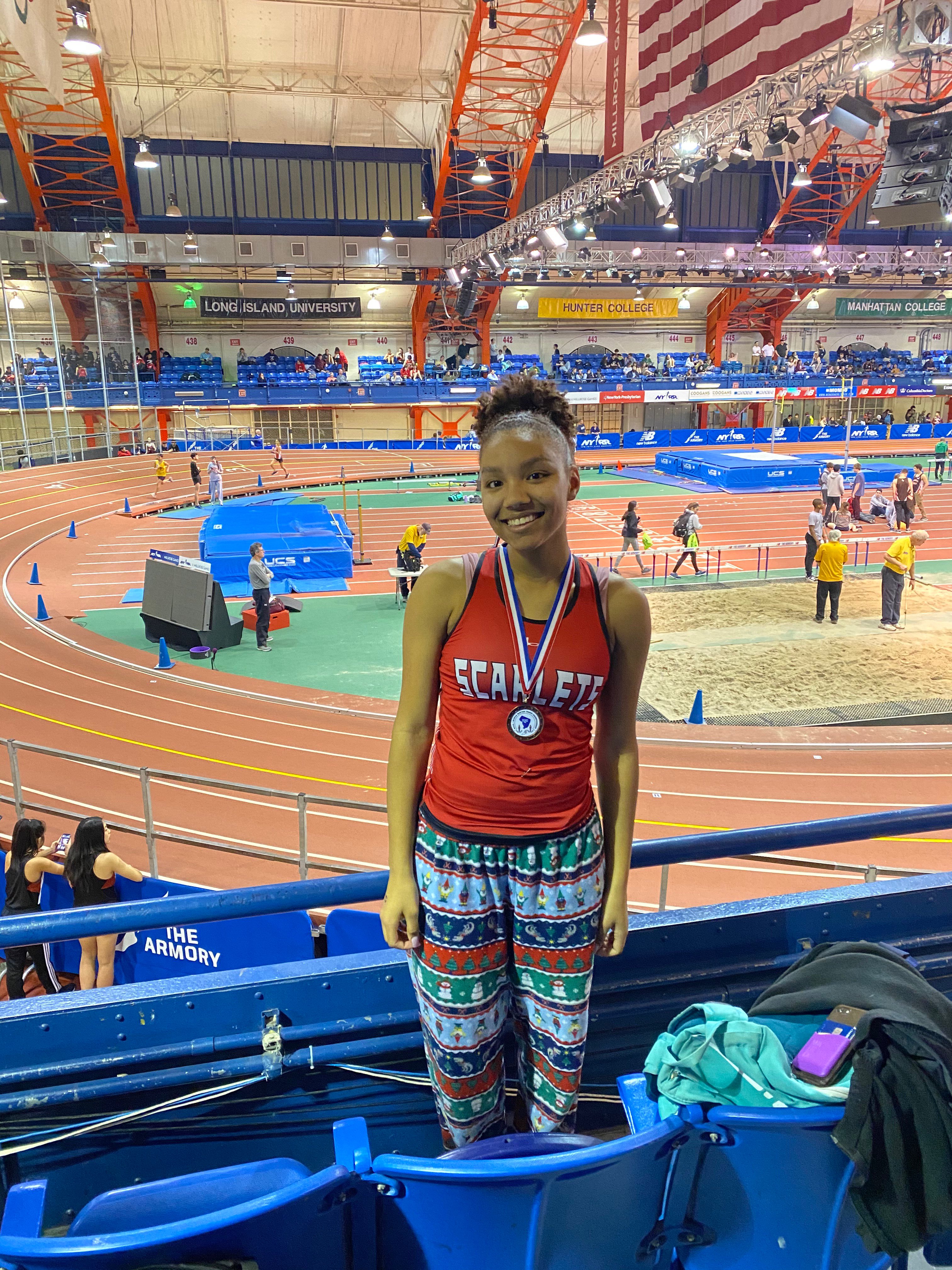 Uzivatel Rpathletics Na Twitteru Jada Caroll Broke The Indoor School Record With A Jump Of 35 2 And Placed 3rd In Bergen County Great Job It S A Great Day To Be A Scarlet