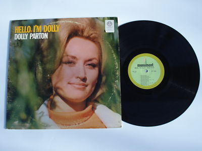 RealCountryHP's tweet image. ON THIS DAY IN 1967 @DollyParton released her debut album; "Hello, I'm Dolly" 🔥

The album reached #11 on the country albums chart, a remarkable achievement, considering that Parton was largely an unknown at that point. 🤟😁